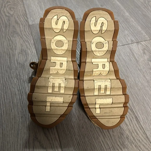 Sorel Kinetic Conquest Explorer Sport Short Boots Tan Gray Lace Up Size 5.5